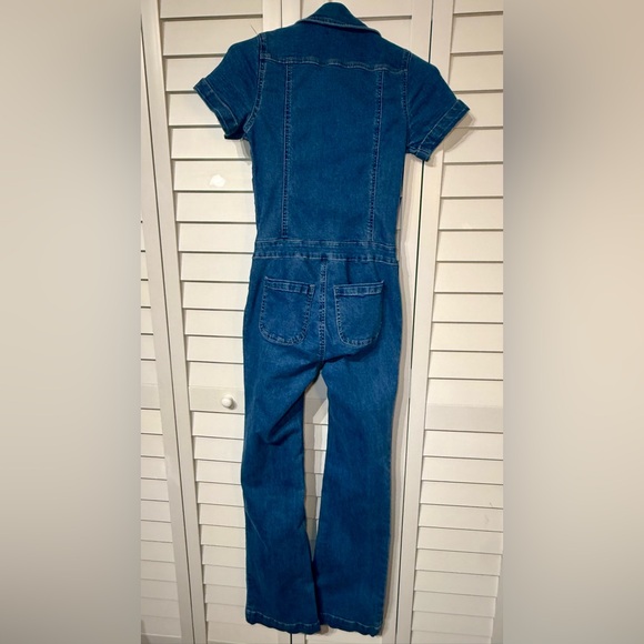 Fashion Nova Denim Jumpsuit XS Zip Front Short Sleeve One Piece - Picture 9 of 9